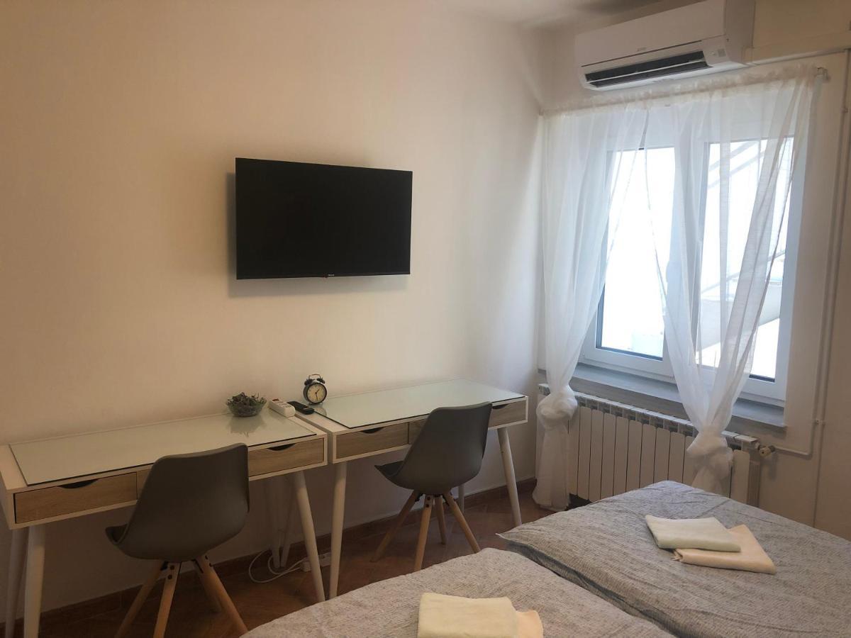 Apartment Iris Порторож Екстериор снимка